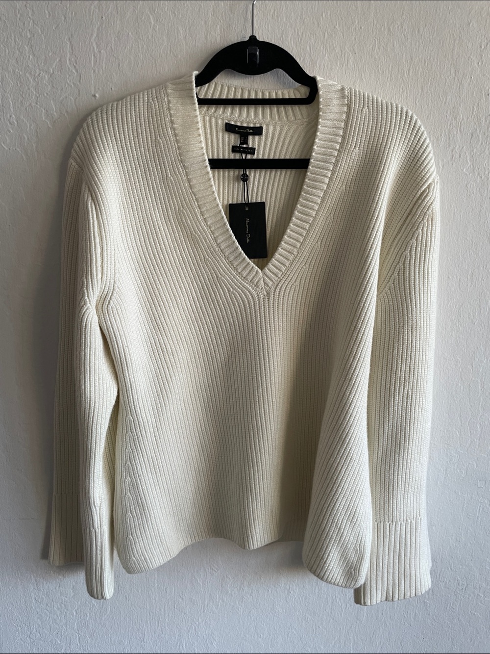 Massimo Dutti Cream V-Neck Ribbed Knit Sweater